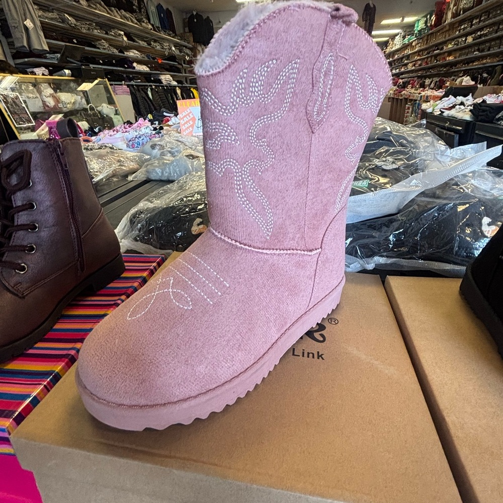 Forever Link Pink Embroidered Winter Boots